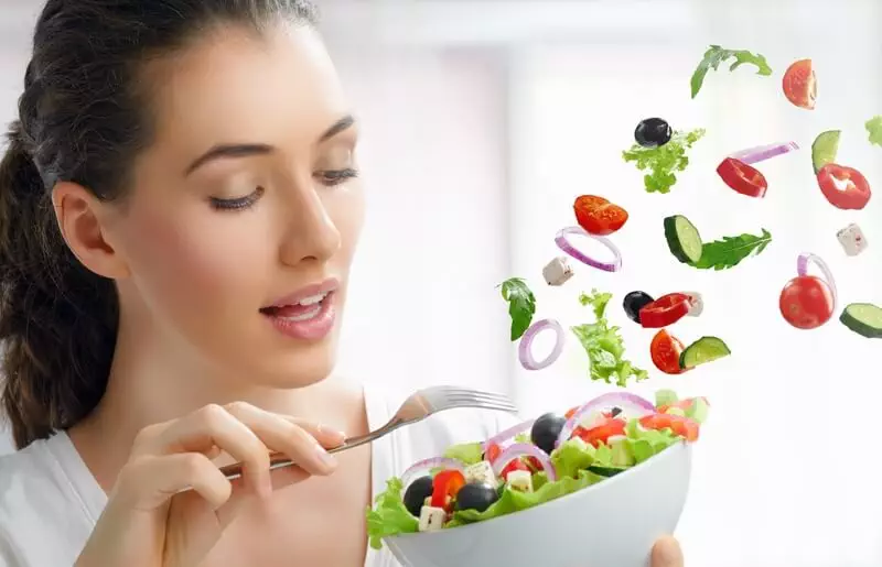 Avoid acne by eating a healthy diet daily